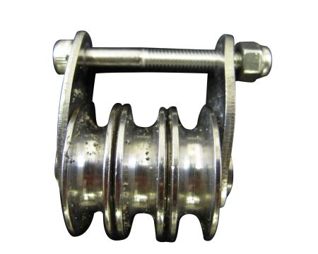 Poulie d'amure side on downhaul pulley