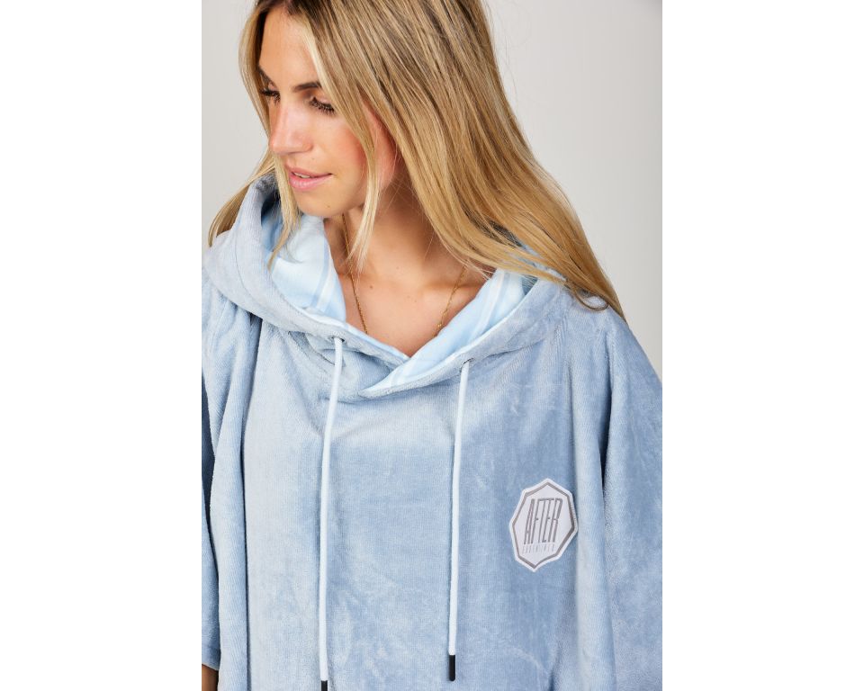 Poncho After Essentials High End - Bleached Blue